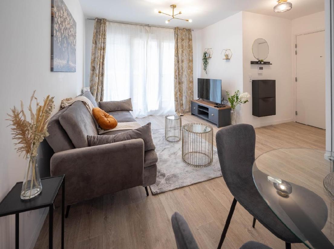 Sejour Unique A Pierrefitte Apartment Ngoại thất bức ảnh