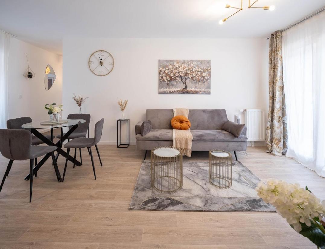 Sejour Unique A Pierrefitte Apartment Ngoại thất bức ảnh
